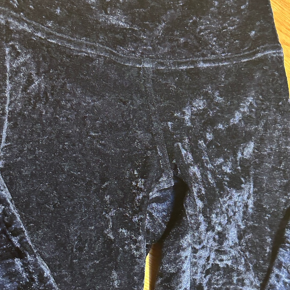 LULULEMON 🍋 crushed velvet align leggings - Picture 3 of 3